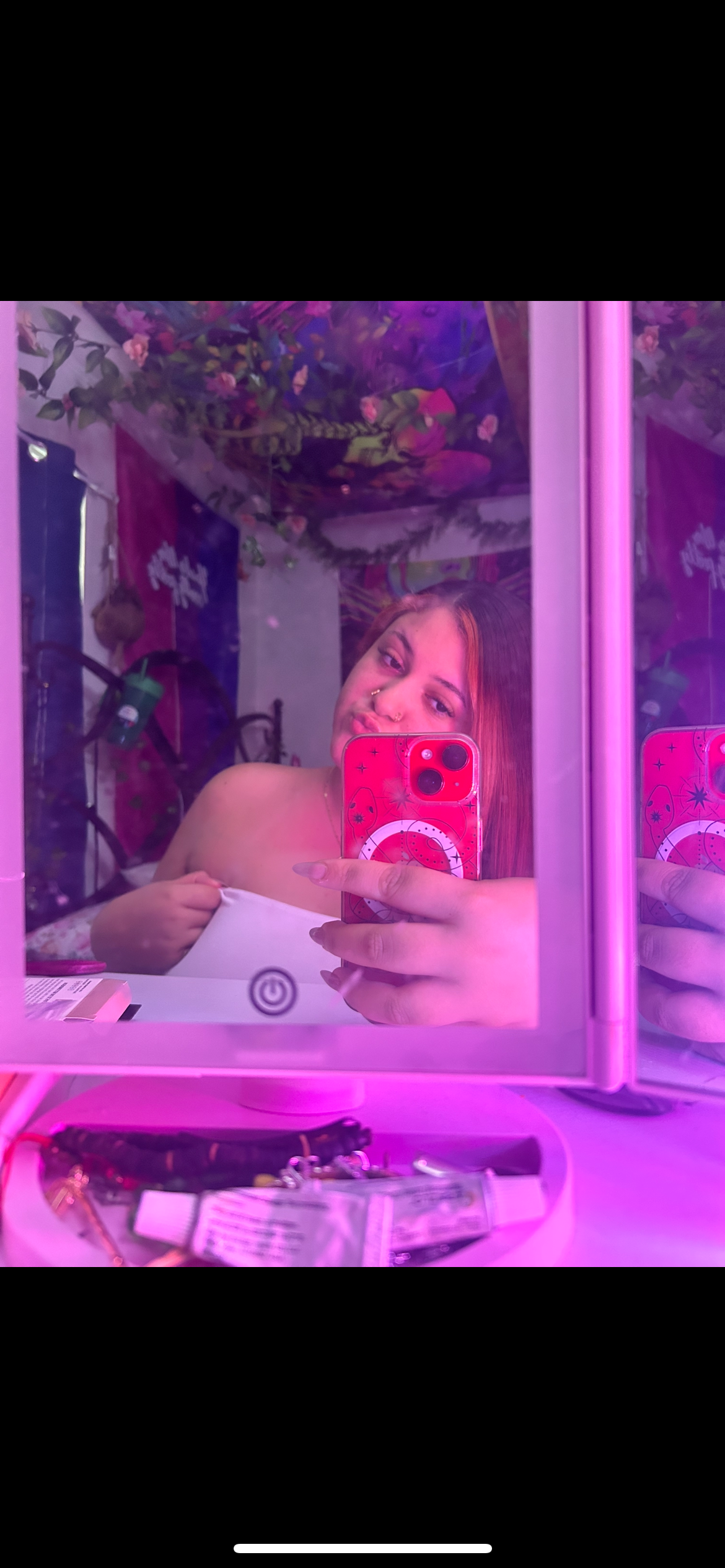 Your fav fin princess °❀⋆.ೃ࿔*:･౨ৎ𑁍