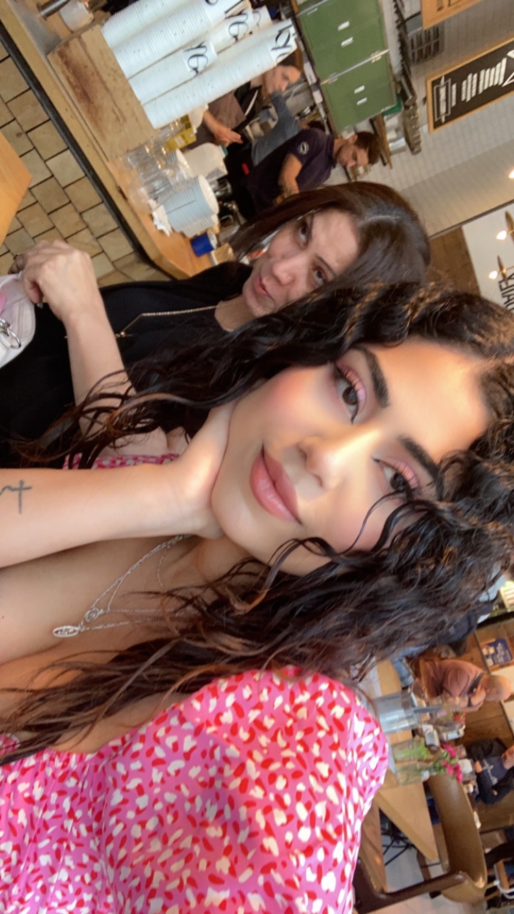 Roomina's Makeup 
