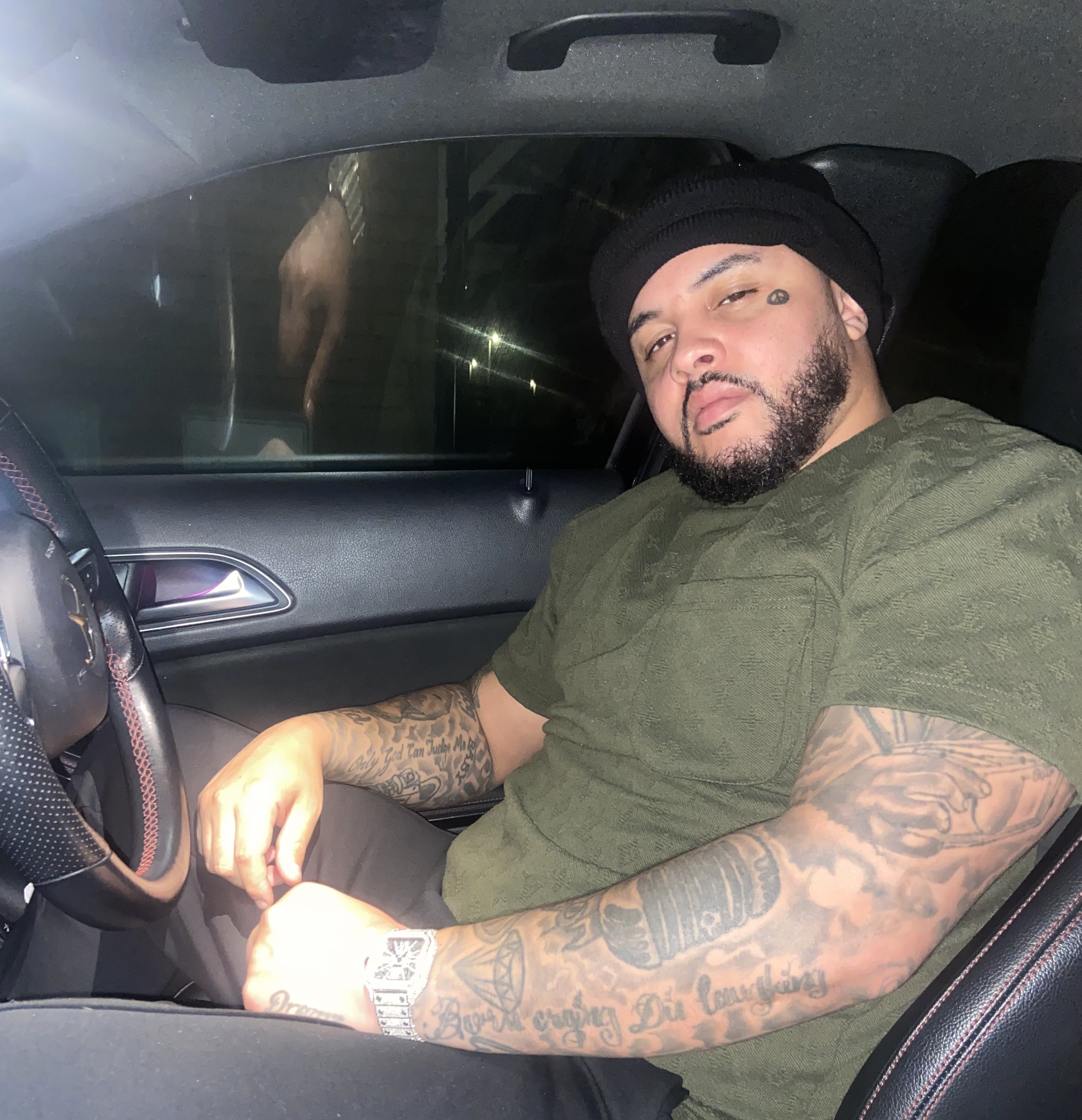 Uk artist
